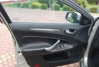 Ford Mondeo cena 21000 przebieg: 236000, rok produkcji 2009 z Korfantów małe 121